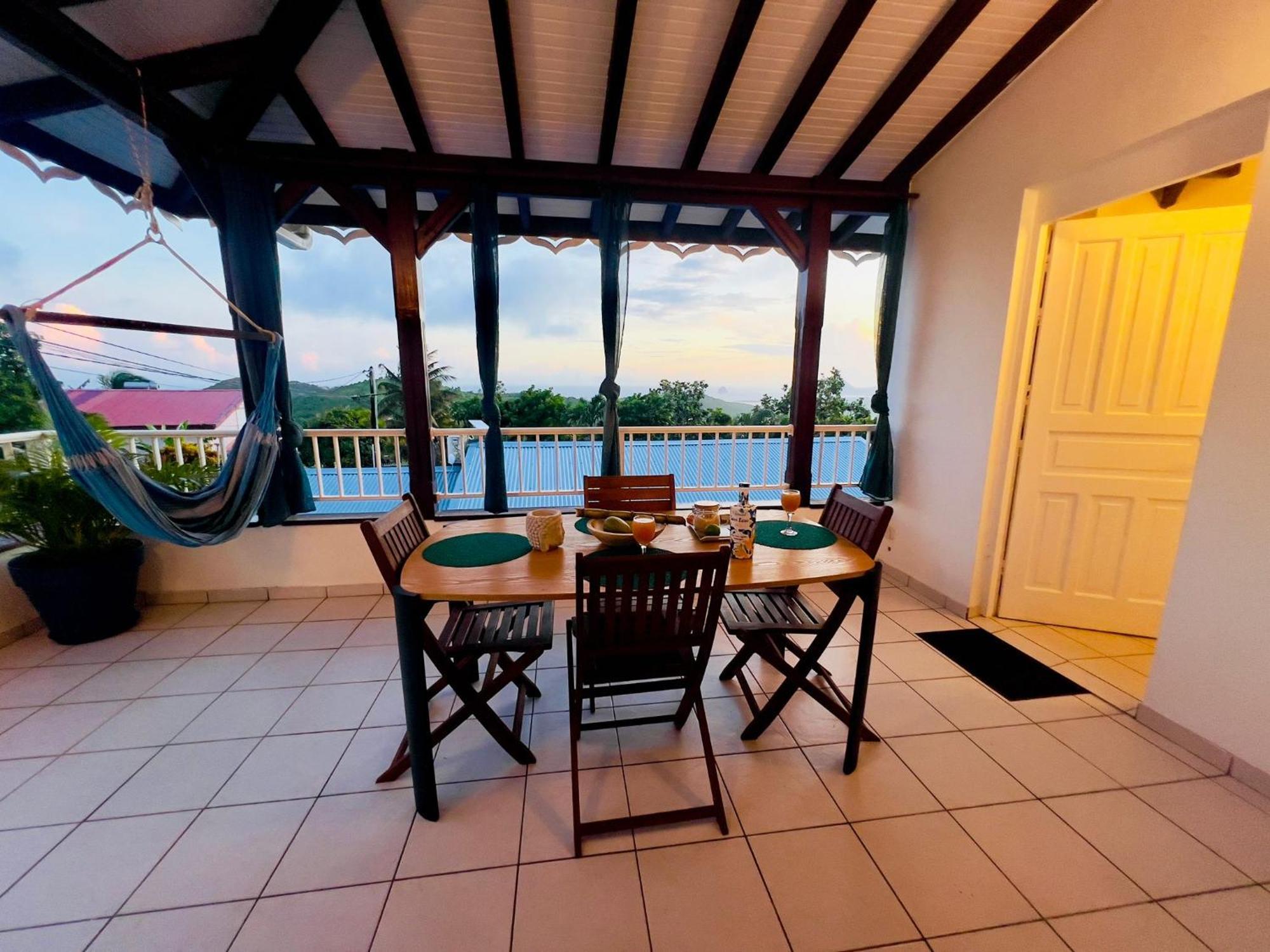 Villa Iguana, Duplex Paisible, Vue Magnifique Mer Et Rocher Du Diamant, Piscine Сент-Люс Экстерьер фото